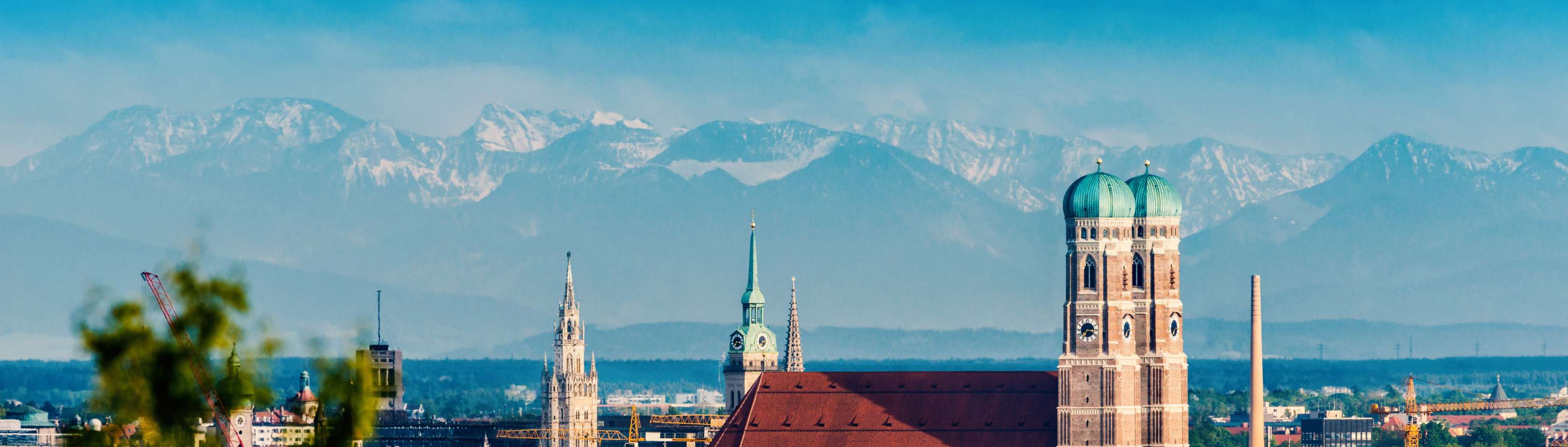 Risikolebensversicherung in München - Blick auf die münchner Altstadt und die Frauenkirche