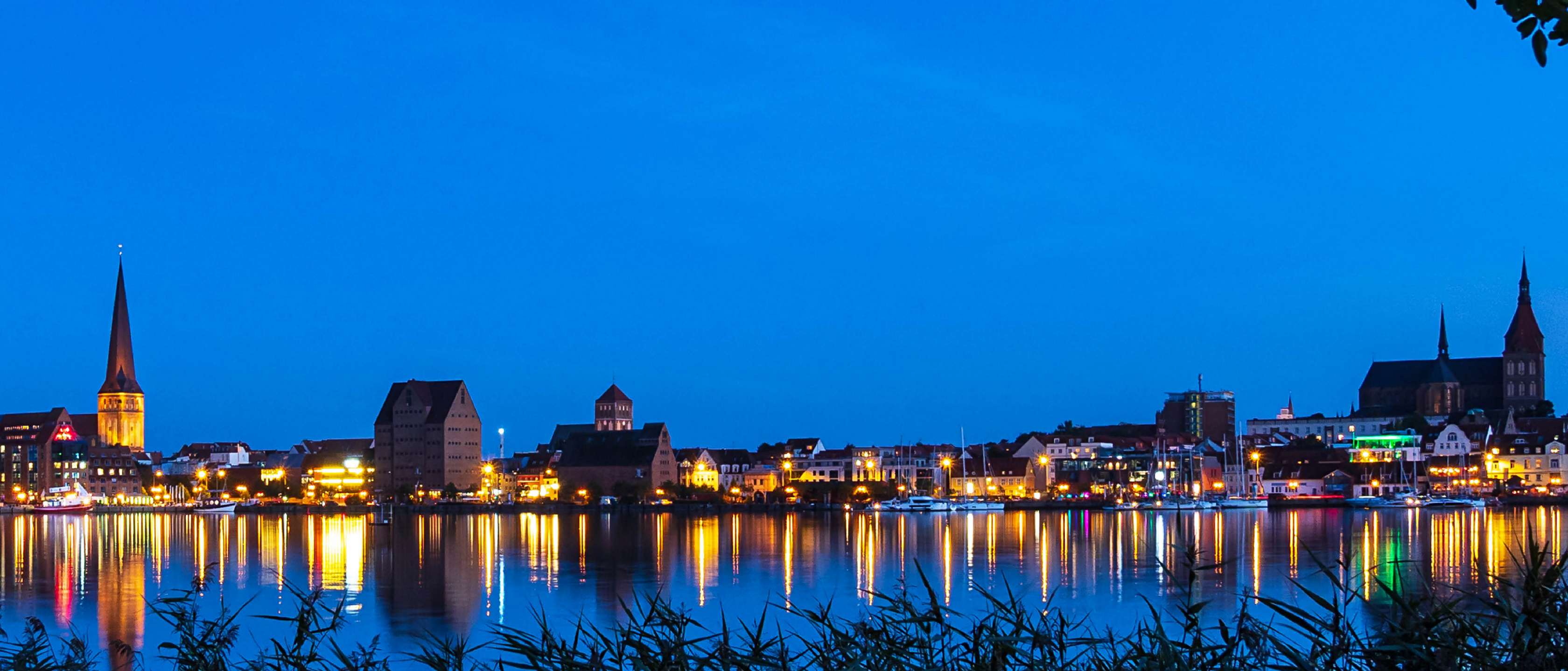 Stadtansicht bei Nacht