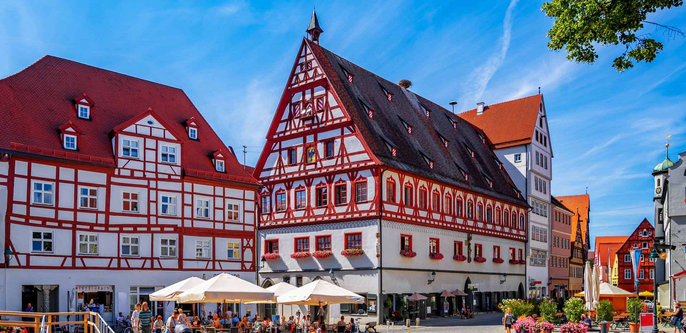 Versicherung in Nördlingen: Finden Sie Allianz Ansprechpartner:innen vor Ort rund um Ihre Versicherungen in Nördlingen.