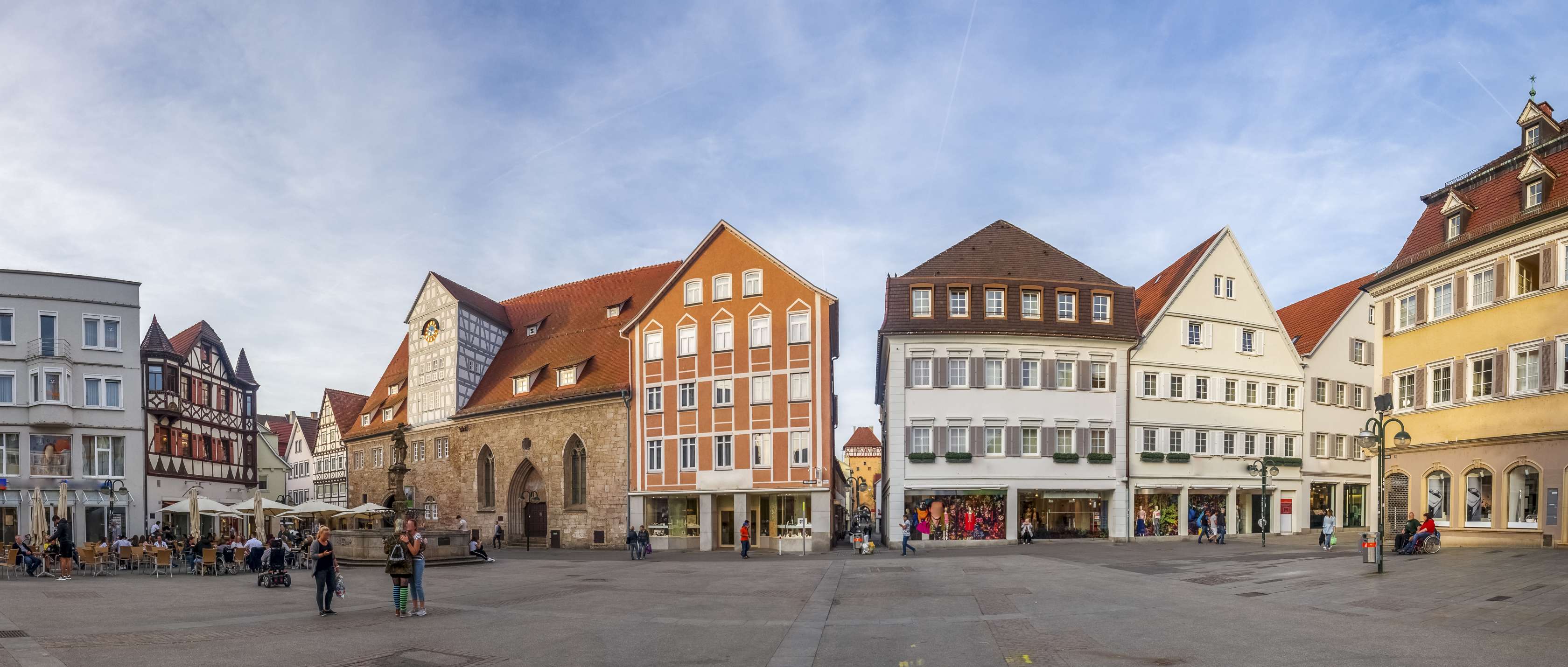 Marktplatz in Reutlingen mit Spitalhof und Maximilianbrunnen