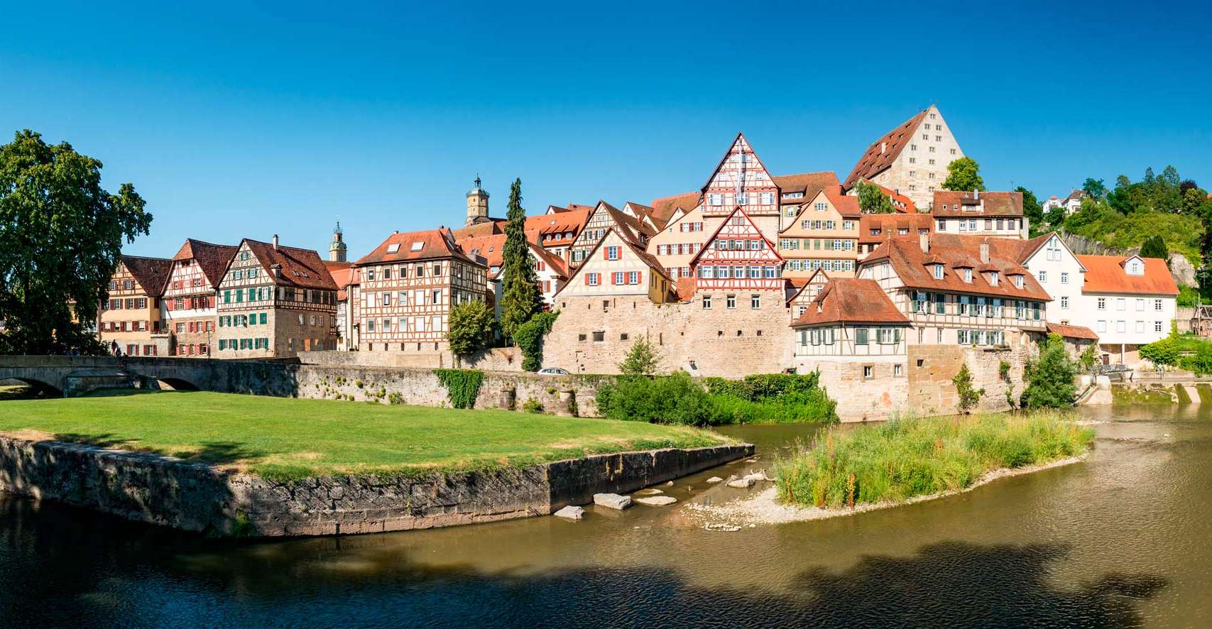 Versicherung in Schwäbisch Hall: Finden Sie die passenden Ansprechpartner:innen rund um Versicherungen in Schwäbisch Hall.