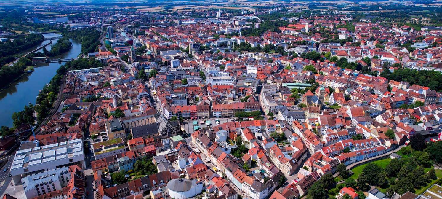 Versicherung in Schweinfurt: Finden Sie die passenden Ansprechpartner:innen rund um Versicherungen in Schweinfurt.