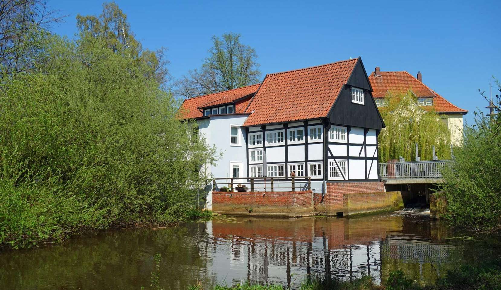 Versicherung in Vechta: Finden Sie die passenden Ansprechpartner:innen rund um Versicherungen in Vechta.