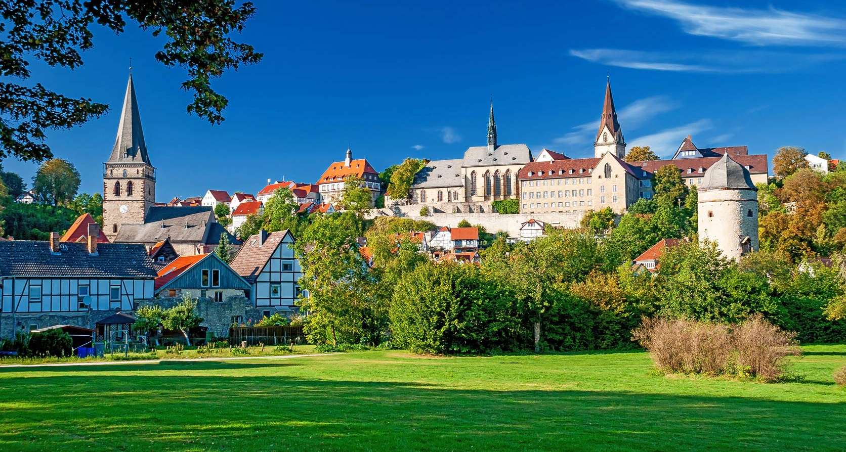 Versicherung in Warburg: Finden Sie die passenden Ansprechpartner:innen rund um Versicherungen in Warburg.