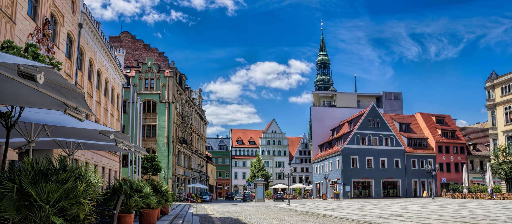 Versicherung in Zwickau: Finden Sie über die Agentursuche der Allianz die passenden Ansprechpartner:innen rund um Versicherungen in Zwickau.