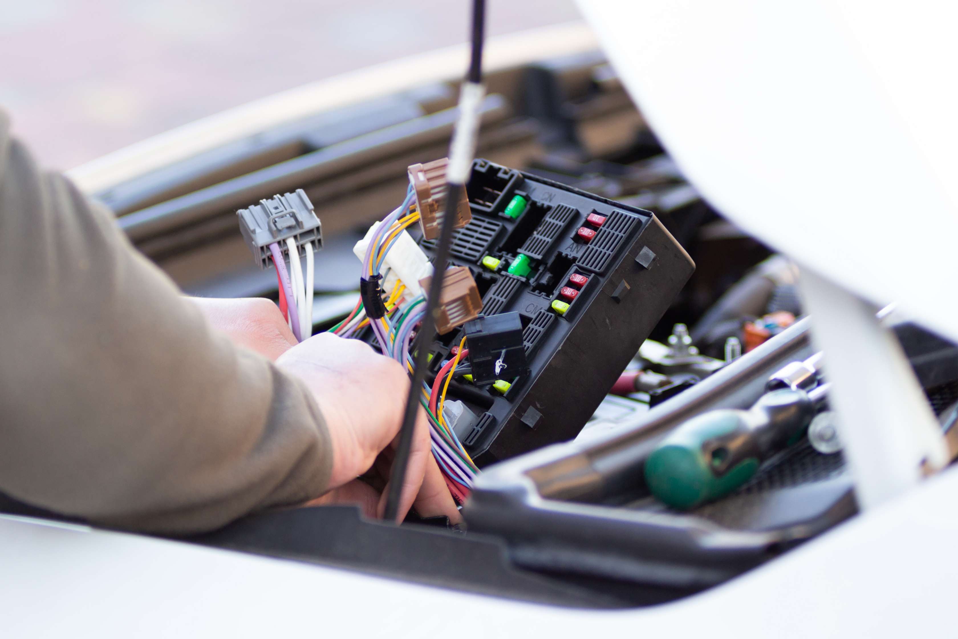E-Auto Akku-Versicherung: So schützen Allianz Vollkasko und Teilkasko Ihre Elektroauto-Batterie