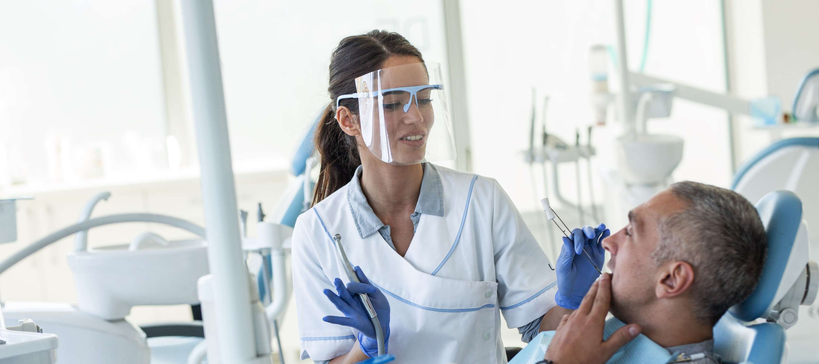 Zahnzusatzversicherung und Zahnfleischentzündung – Ursachen, Behandlungen und Verlauf