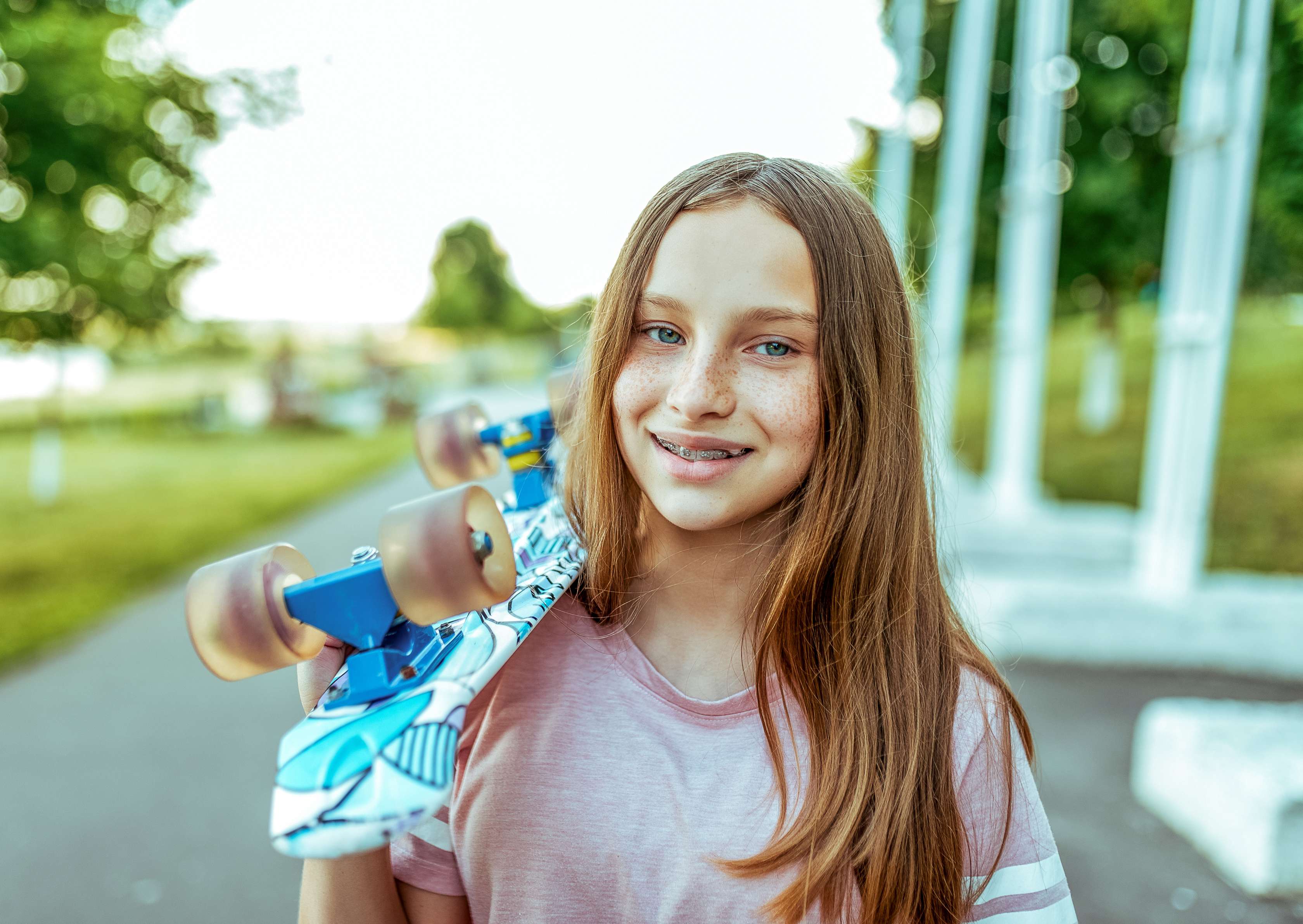 Zahnspangen für junge Menschen und Erwachsene - alle wichtigen Information im Überblick