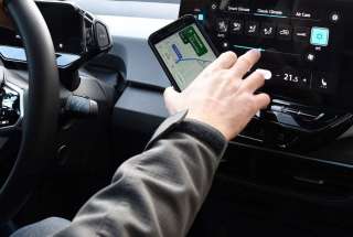 Gefährliche Alleskönner: Moderne Technik lenkt Fahrer zu stark ab