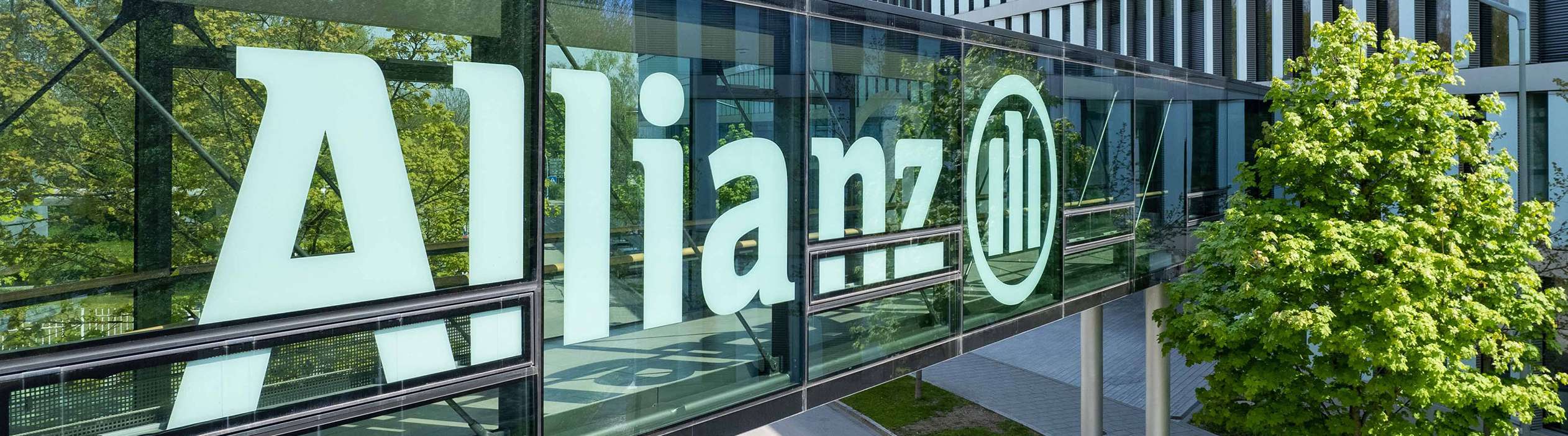 Allianz Pressemitteilung Rund 60 Prozent Riester ist die weiblichste Form der Vorsorge: Allianz Unternehmensgebäude