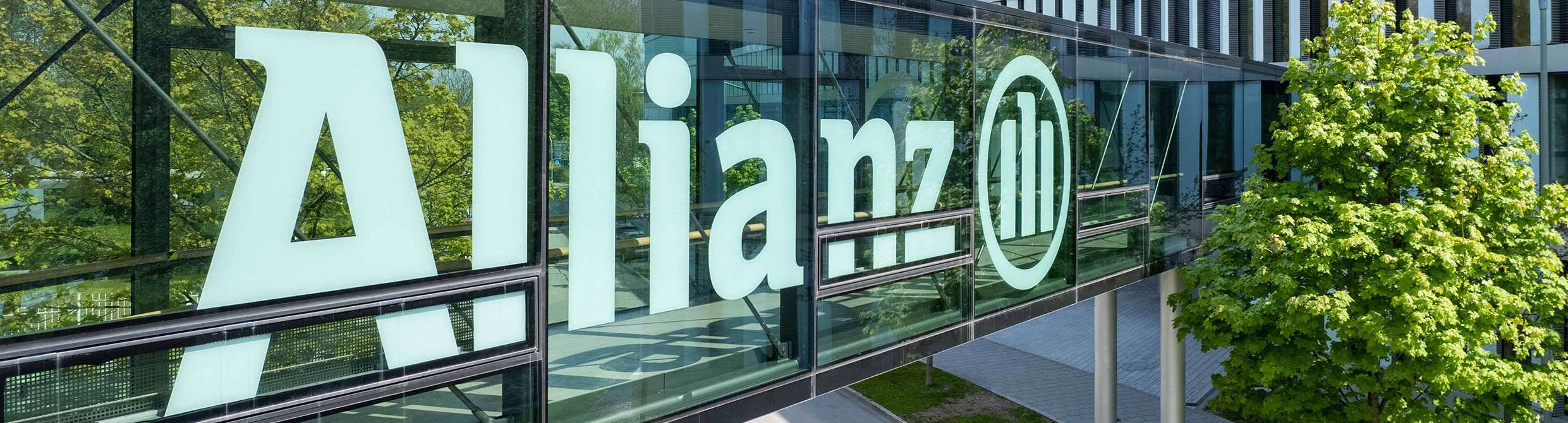 Allianz Pressemitteilung Smartphone als Autoschlüssel ist Realität: Allianz Unternehmensgebäude