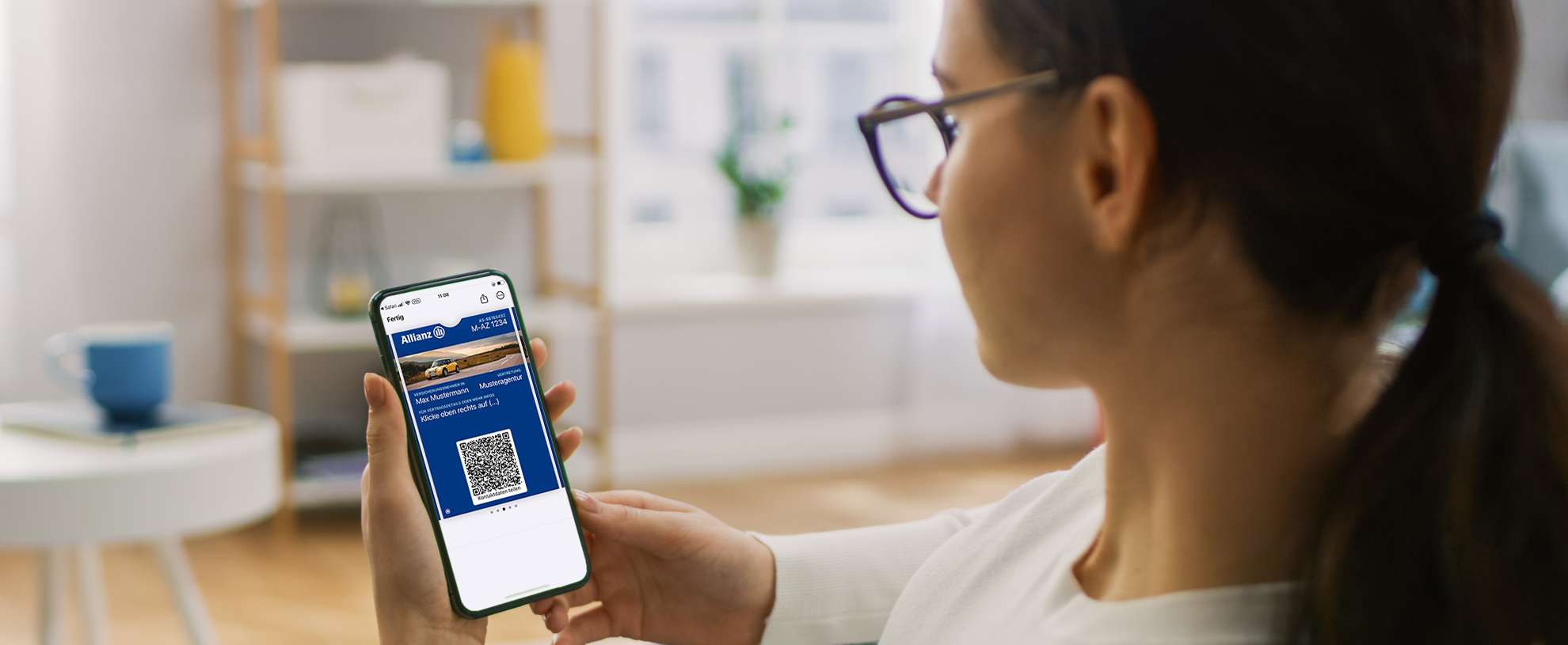 Allianz | Digitale Versicherungskarte für Ihr Smartphone - nutzen Sie das Wallet-Portal.