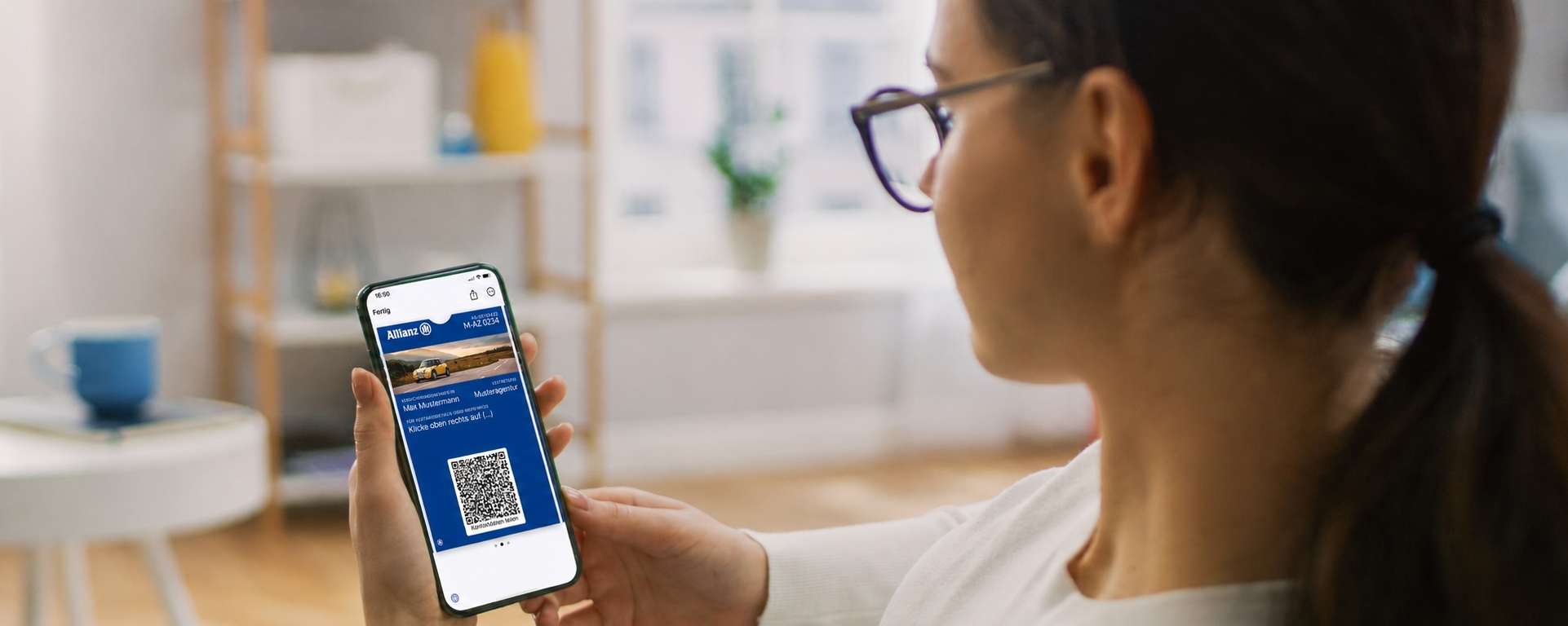 Allianz | Digitale Versicherungskarte für Ihr Smartphone - nutzen Sie das Wallet-Portal.